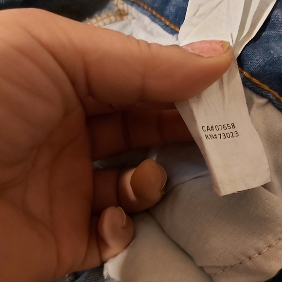 4/$25 Urban Heritage distressed, washed blue jeans - Picture 9 of 15